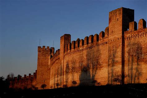Genießen sie exklusive speisen und weine im ristorante la cittadella mitten in niedernhausen. Cittadella, città murata : le Mura, visita al camminamento ...