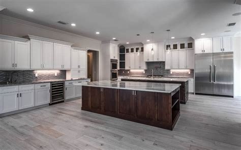 A recent project from mim design unites the studio's signature style with historic architectural elements, transforming a family home in elsternwick. Luxury Kitchen Design For the Centerpiece of Your New ...