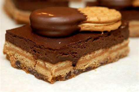 Mix chocolate and peanut butter until well blended. NUTTER BUTTER CHOCOLATE CHEESECAKE BARS ON A CHOCOLATE ...