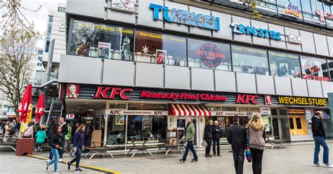 Kfc Accused Of Race Discrimination After Tourists Kicked Out Of Store