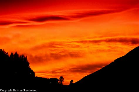 Photo Of The Week Sunrise Queenstown Nz New Zealand Yesnomads