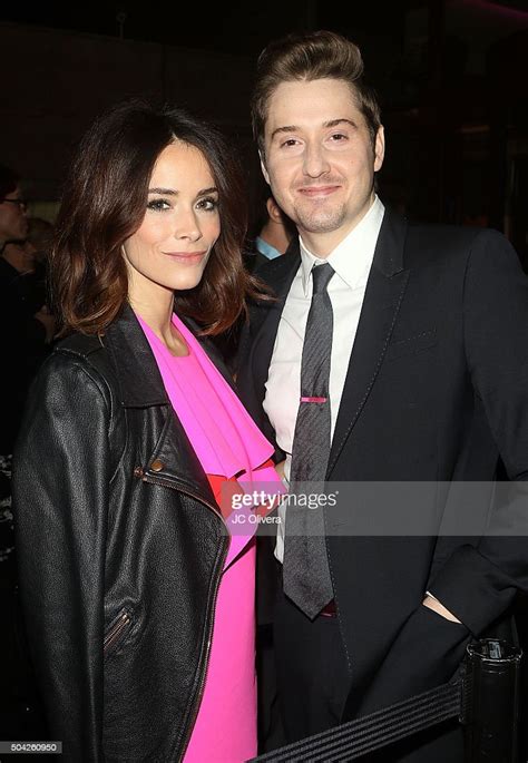 Actors Abigail Spencer And Derek Johnson Attend The 40th Annual Los News Photo Getty Images