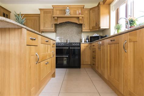 Kitchens Newry Solid Oak Shaker Kitchen