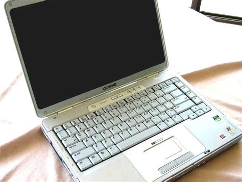 Compaq Compact Laptop Computer