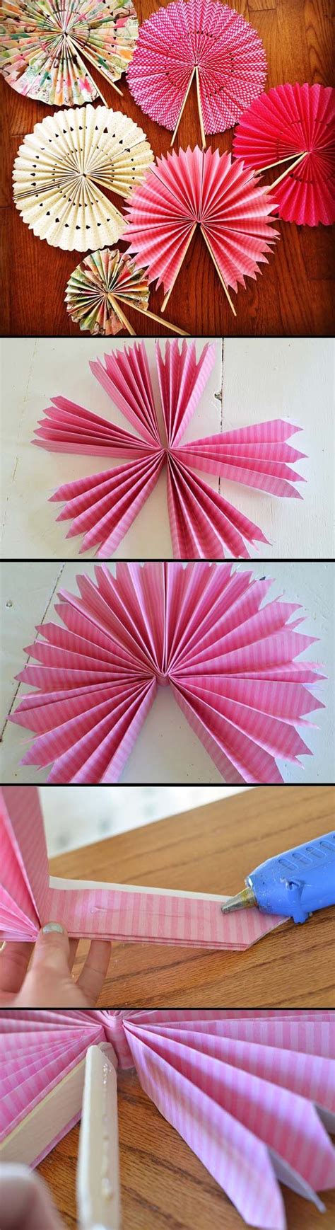 The Steps To Make An Origami Flower Out Of Tissue Paper Are Shown In