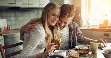 10 Little Things Thoughtful Couples Do For Each Other Each Morning Huffpost
