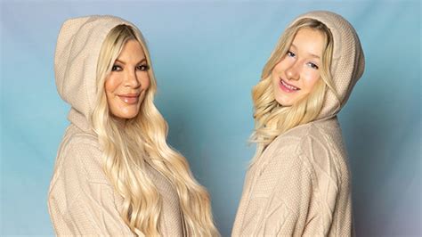 tori spelling and daughter stella give each other holiday makeovers hollywood life