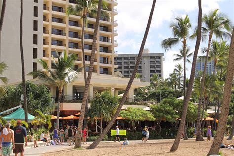 Review Hilton Hawaiian Village Waikiki Beach Resort Honolulu