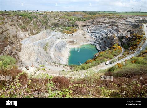 Working Slate Quarry Hi Res Stock Photography And Images Alamy