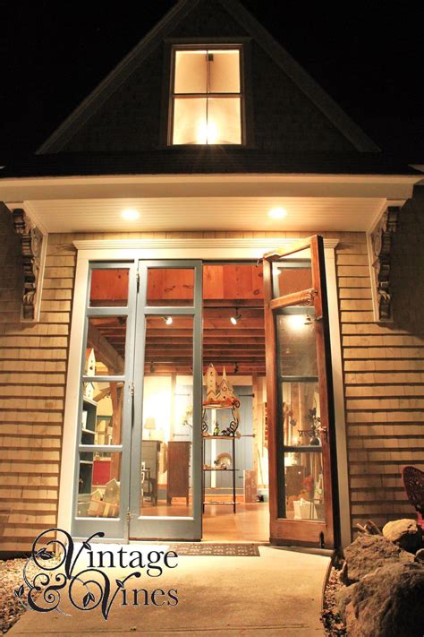 Vintage & Vines - Distinct Home furnishings & Garden Decor