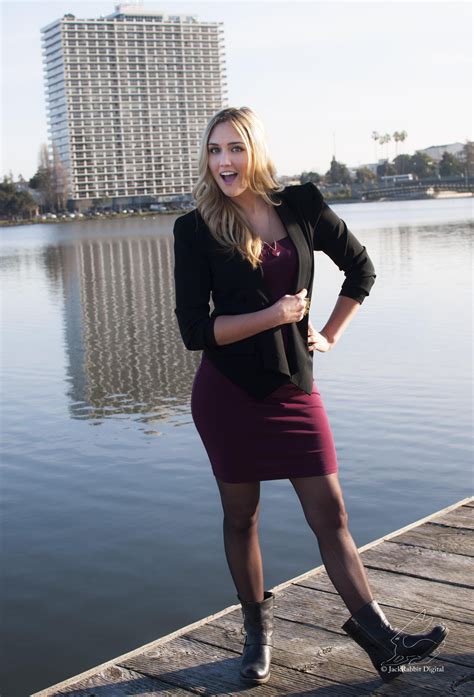 Naomi Twerking : r/NaomiKyle