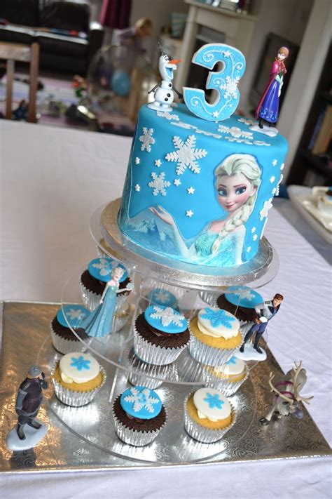 Frozen Elsa Cake And Cupcakes