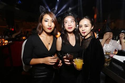 Meet Chinese Women Dating Apps What To Talk To Women In Bars About