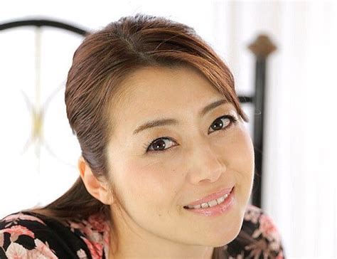 Maki Hojo Biography Wiki Age Height Career Photos More Brunette