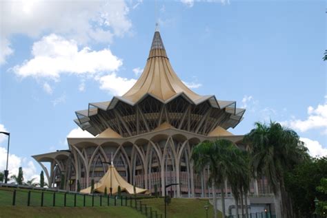 Dewan undangan negeri (dun) kelantan kini hanya tinggal wakil pembangkang tunggal apabila barisan nasional (bn). royBlog: Dewan Undangan Negeri Sarawak