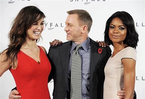 James Bond Is Back Daniel Craig And Rest Of The Cast Come Together For