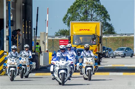 Malaysia has contracted for the purchase and delivery of 66.7 million total doses, but that stockpile of course will not all arrive at once. Police list over 100,000 early recipients of Covid-19 ...