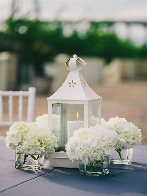 Ideas for wedding centerpieces, especially lantern centerpieces for wedding. 15 Beautiful Lantern Centerpieces for Any Wedding Style ...