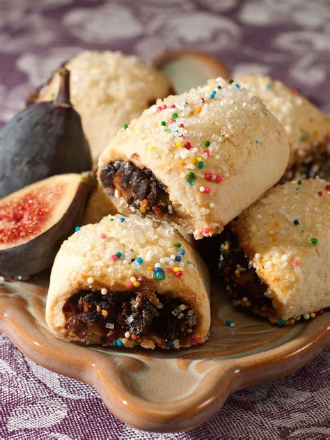 Use mixer to cream shortening, sugar and eggs. Handmade Sicilian Cookies Are Filled with Figs, Apricots, Raisins, and More | Food, Fig cookies