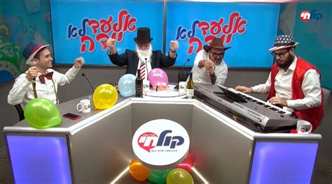 קול חי מיוזיק משדרת בתדר 102.5fm ומעבירה מוזיקה חסידית ושייכת לתחנה הפופולרית רדיו קול חי. בקשה - שידור חוזר של רדיו קול ברמה ורדיו קול חי מפורים | פרוג - דף הבית של היוצרים החרדים