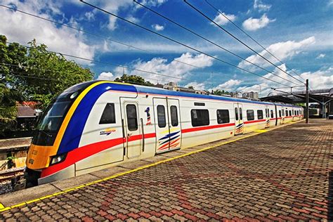 Singapore to Kuala Lumpur  By Flight, Bus or Train? (2022)