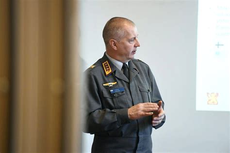 Maavoimat on itsenäisen Suomen historian parhaassa kunnossa, sanoo Maa­voimien komentaja ...