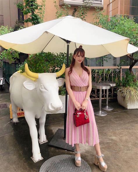 蘭子さんのインスタグラム写真 蘭子instagram「 久しぶりの同級生と、出来たてのチーズが食べれるお店へ🐮🧀💕 渋谷