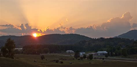 Bottom Creek Rd Bent Mountain Va アメリカ合衆国日の出日の入り時間