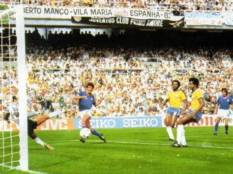 A espanha será a adversária do brasil na final do torneio masculino de futebol dos jogos brasil e espanha se enfrentam no próximo sábado (7), no estádio de yokohama, às 8h30 (horário de brasília). 1982: Brasil-Itália, morre o futebol ou a sua ingenuidade ...