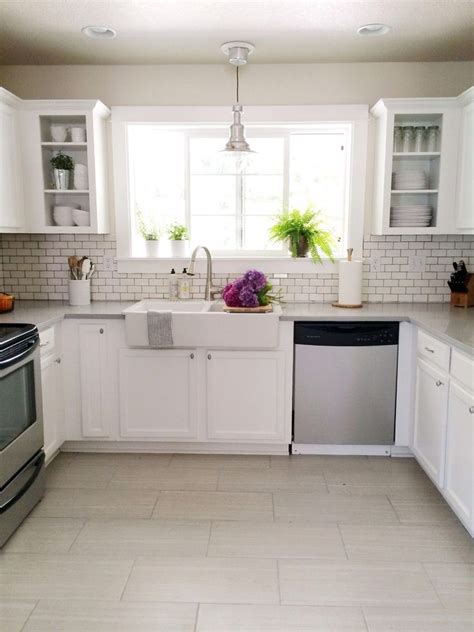 This Approach Looks So Good Kitchen Decor Ideas Small White Kitchens