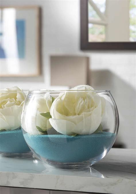 Our bath remodeling ideas help you to cut the total cost to $5000 or less. Quick Floral DIY Wedding Centerpieces - diycandy.com