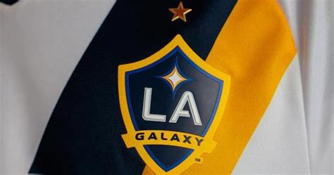 Samsung galaxy adaptive s2 s3 s4 s6 s7 note4 micro usb fast charger kit. LA Galaxy 2016 Home Kit Released - Footy Headlines