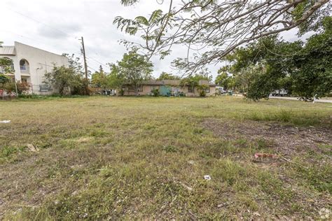 2076 Airport Pulling Rd S Naples Fl 34112 Land For Sale Loopnet