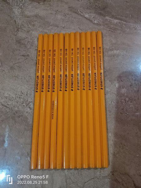 Jual Staedtler Yellow Pencil 134 Hb And 133 2b Harga Sama Di Lapak Afifah