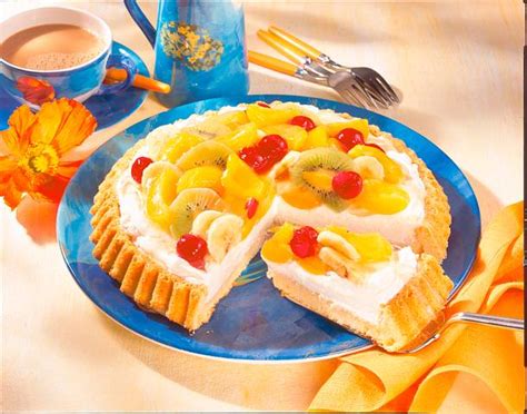 Maybe you would like to learn more about one of these? Obst-Torte mit Mascarponecreme und Früchten Rezept | LECKER