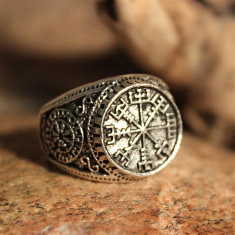 Large Mens Rustic Viking Vegvisir Compass Ring Size 10 Runic Compass
