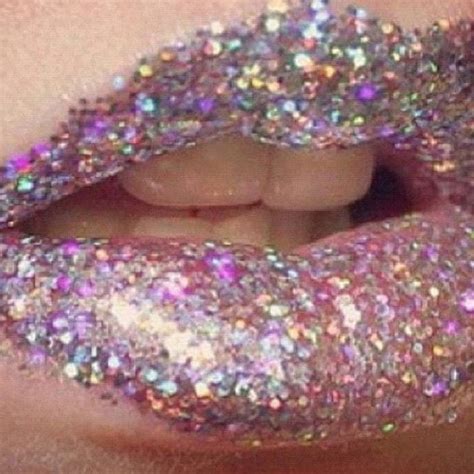 Glitter Kisses Glitter Lips Shimmer N Shine Make Me Up Beauty