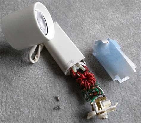To replace old square recessed lighting. electrical - Can I replace a recessed lighting track ...