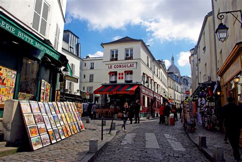 April Walking Tour In Montmartre French Moments