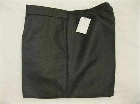Classic Dark Grey Polywool 1970s Style School Shorts W36 Inside Leg 2