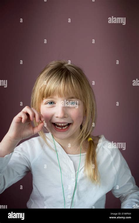 Little Girl Smiling Teeth Hi Res Stock Photography And Images Alamy