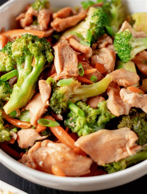 Broccoli is one of my favorite side dishes, but i love for it to be roasted so it has a broccoli is incredibly healthy, has low carbs, low calories, and fits into most specialized diets. Chinese Chicken and Broccoli | Keto, Low Calorie | Recipe | Broccoli, Chicken, broccoli chinese ...