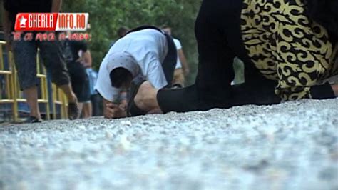 Mănăstirea nicula mănăstirea nicula este un important centru de pelerinaj din ardealul de nord. Manastirea Nicula 2013 - YouTube