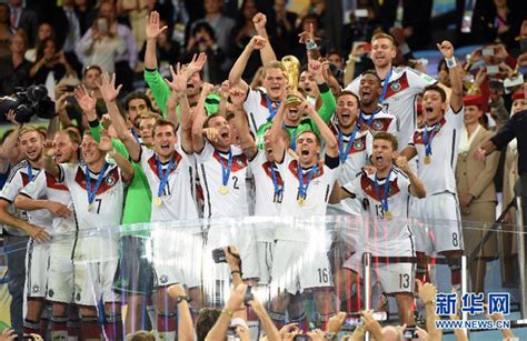Auflistung aller bisherigen titelträger der weltmeisterschaft und finalgegner inklusive einer darstellung wie oft ein verein den titel gewonnen hat oder zweiter wurde. 60 Best Pictures Deutschland Fußball Weltmeister Wann ...