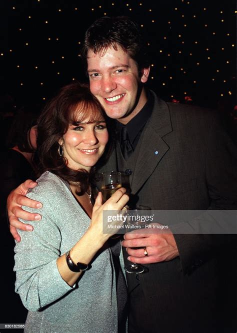 linda lusardi and her husband sam kane at the what s on tv carlton news photo getty images