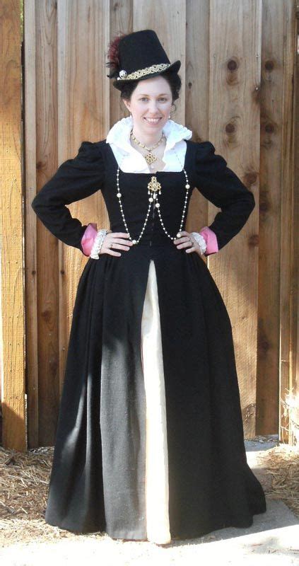Black Wool Elizabethan Gown C 1570 Tudor Costume Elizabethan