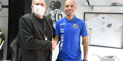 Santos Anuncia A Contratação De Diego Tardelli