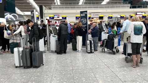 Heathrow Airport Security Officers Call Off Strikes After New Pay Deal