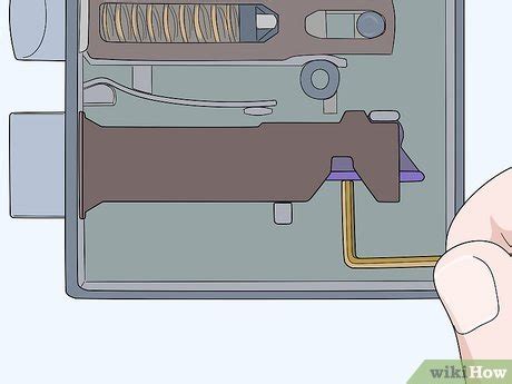 Picking a lock means to open the lock in such a way that it seems you use a key to unlock it. Simple Ways to Pick an Old Skeleton Key Lock: 6 Steps