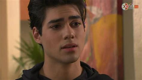 Where a rose appears, their problems are solved. CAPITULO DE LA ROSA DE GUADALUPE YA EN TVOLUCION